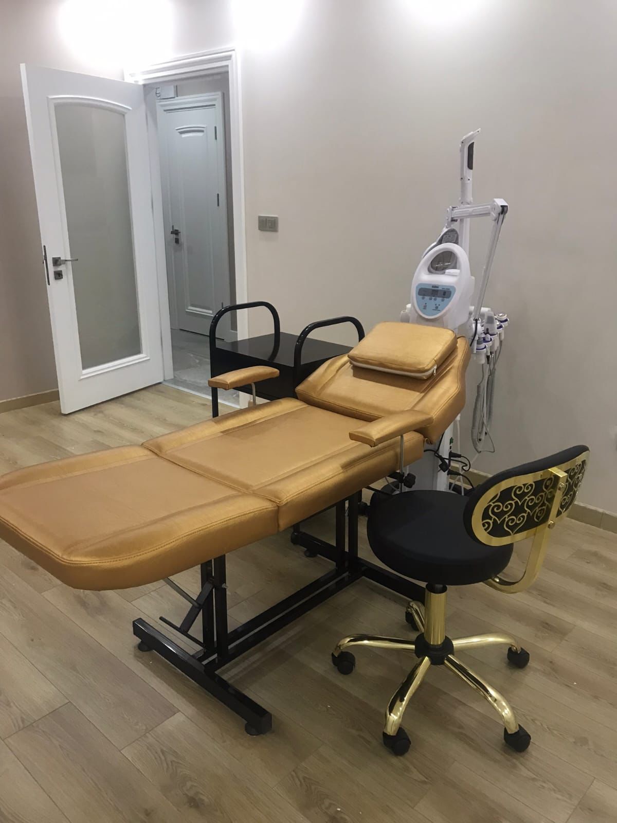 Sedye Etejer Tabure Set